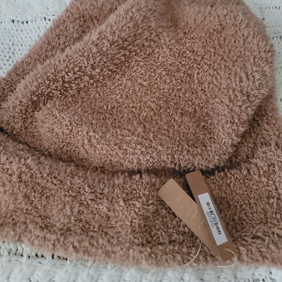 SKIMS Cozy Knit Halter Bra Top - Picture 12 of 14